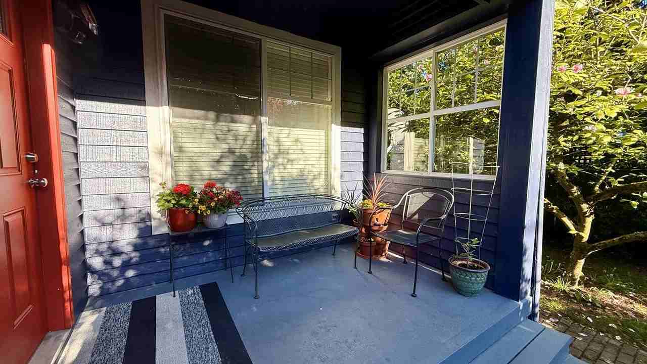 322 24th Avenue East, Unit B - Photo 6 of 8