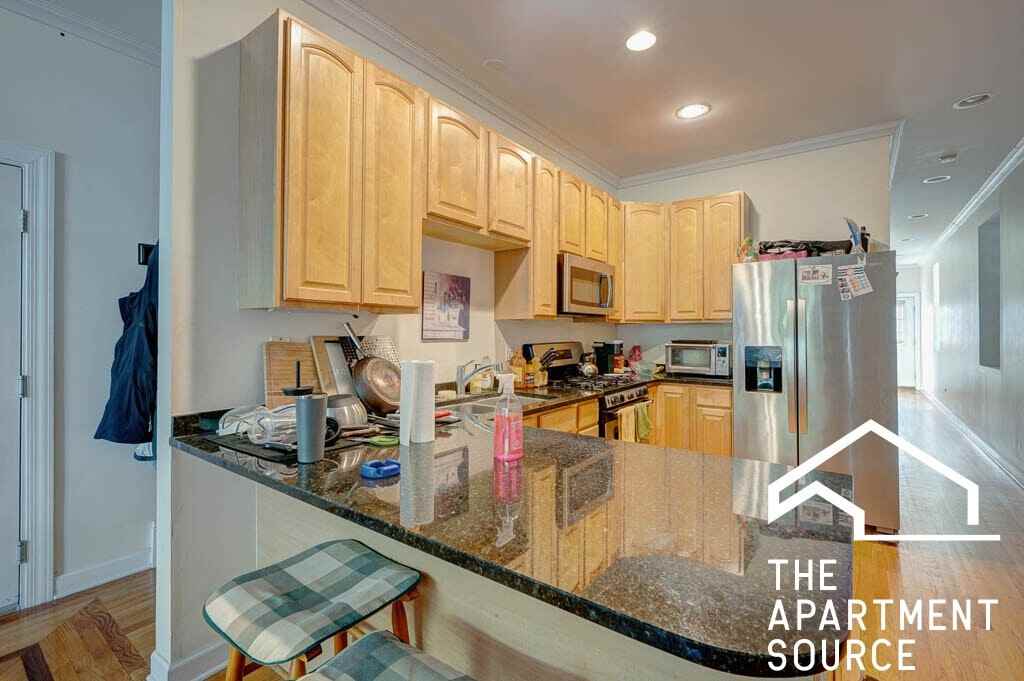 3739 N Sheffield, Unit 1 - Photo 6 of 19