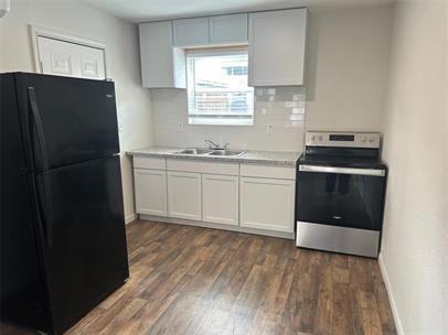 3813 Wipprecht Street - Photo 5 of 22