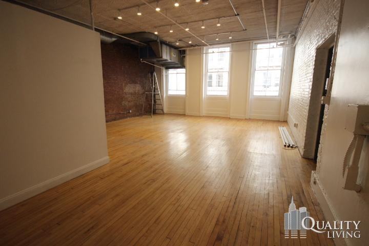 579 Broadway - Photo 2 of 6