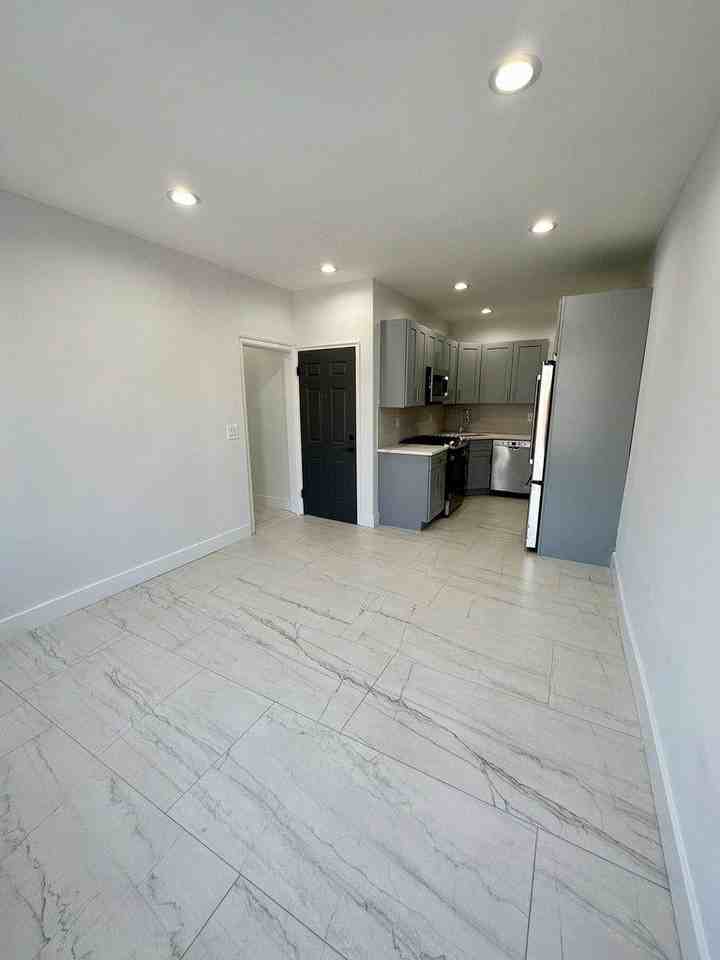 170 East 100th Street - Photo 3 of 10