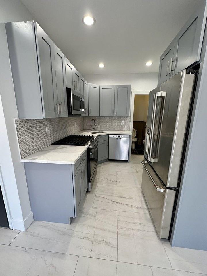 170 East 100th Street - Photo 5 of 10