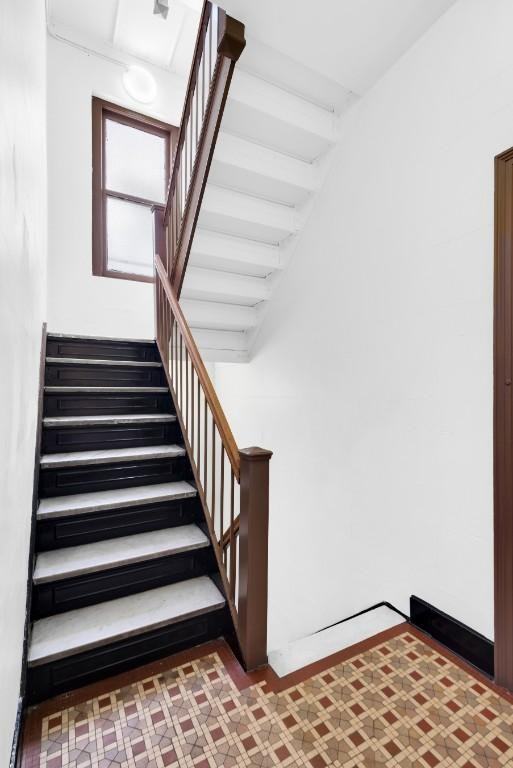 198 W 10th St - Photo 6 of 10