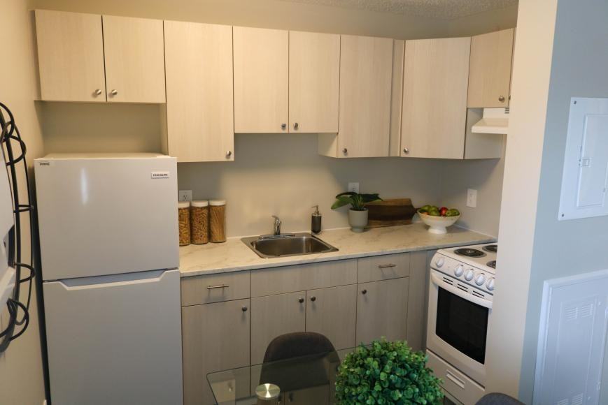 2120 Lorne St - Photo 7 of 10