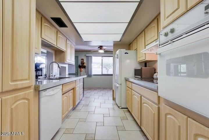 1935 East Riviera Drive - Photo 3 of 15