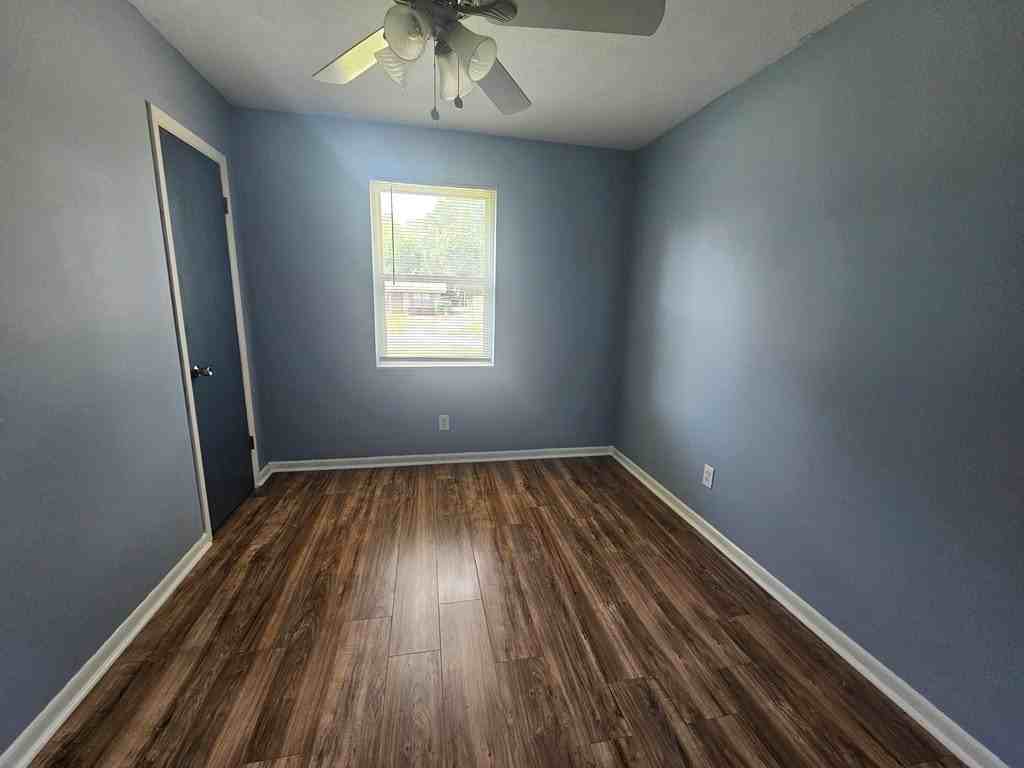 100 Carr Cir - Photo 5 of 12