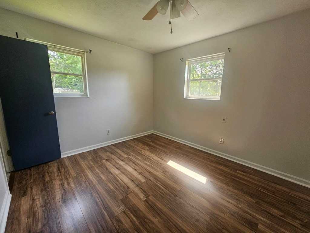 100 Carr Cir - Photo 7 of 12