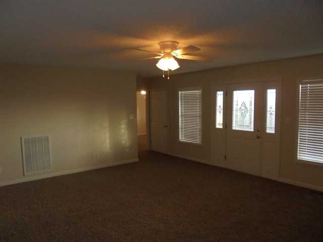 6701 Larvik Ct - Photo 3 of 15