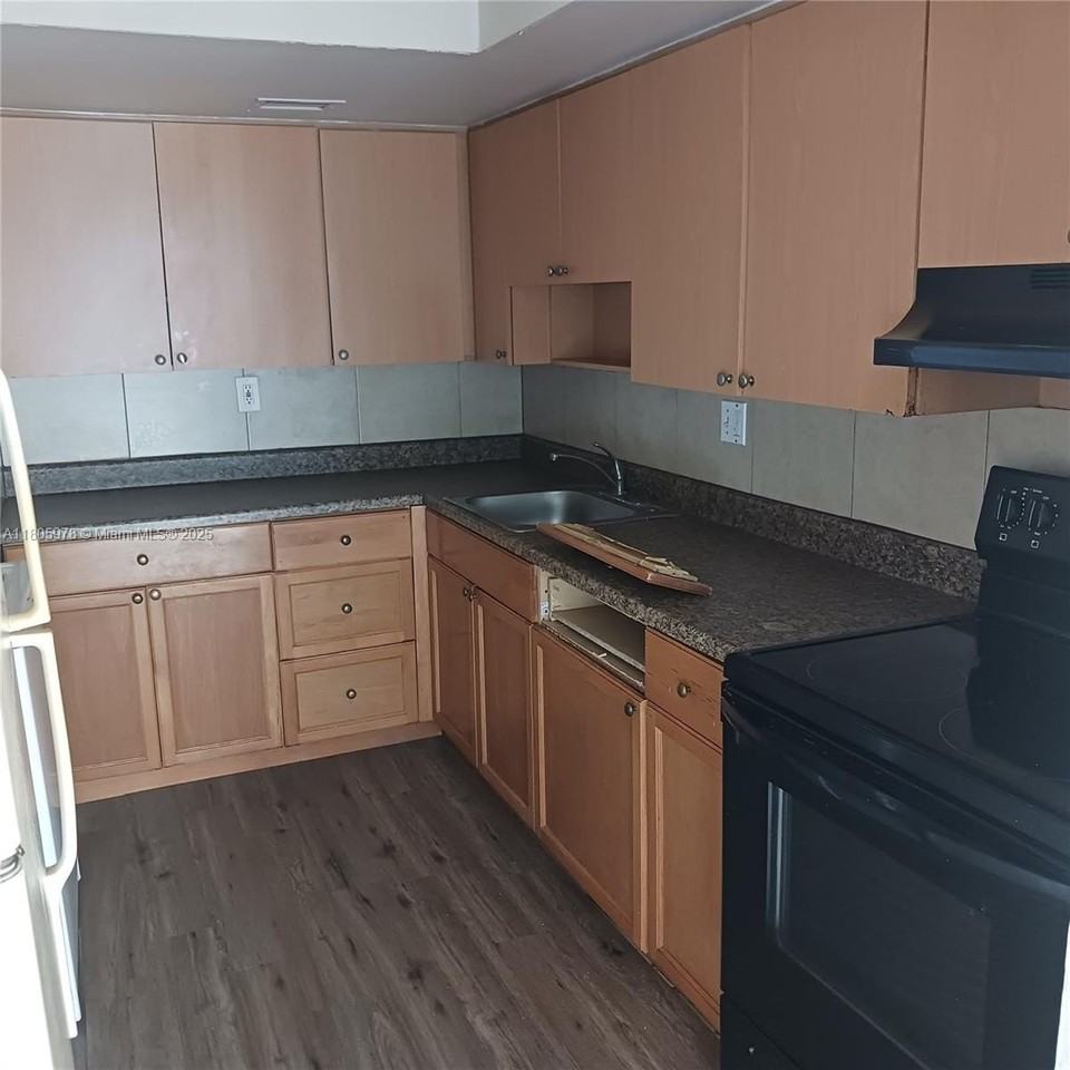 5906 Northwest 21st Street #46E - Photo 5 of 9