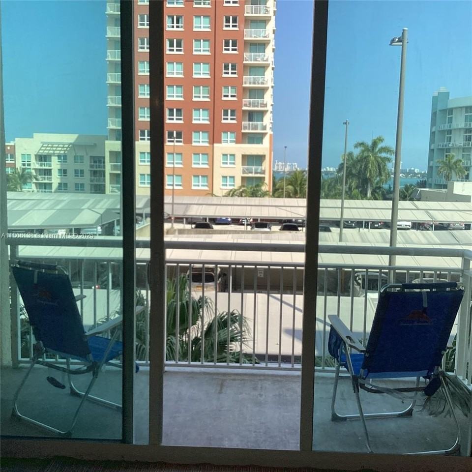 2001 Biscayne Boulevard #3503 - Photo 5 of 34