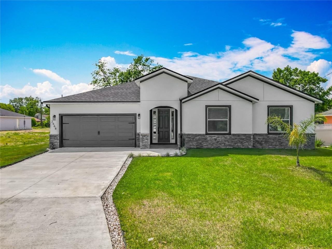 2668 Princeton Ave - Photo 2 of 50