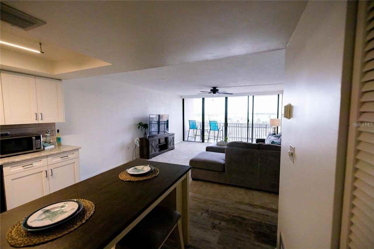 450 Treasure Island Cswy #603 - Photo 6 of 17