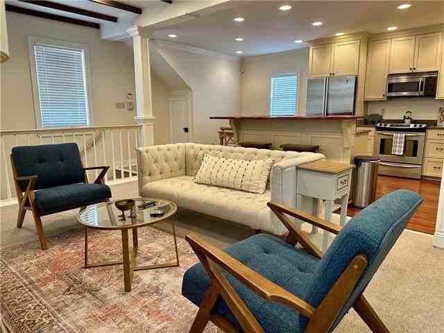 3027 Chestnut Street - Photo 4 of 20