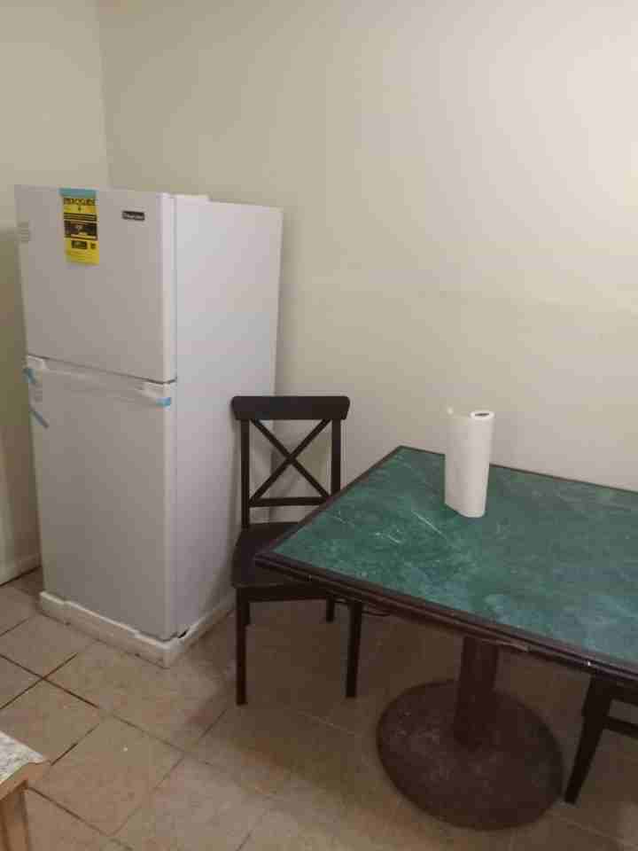 Shadydale Ave Se - Photo 3 of 5