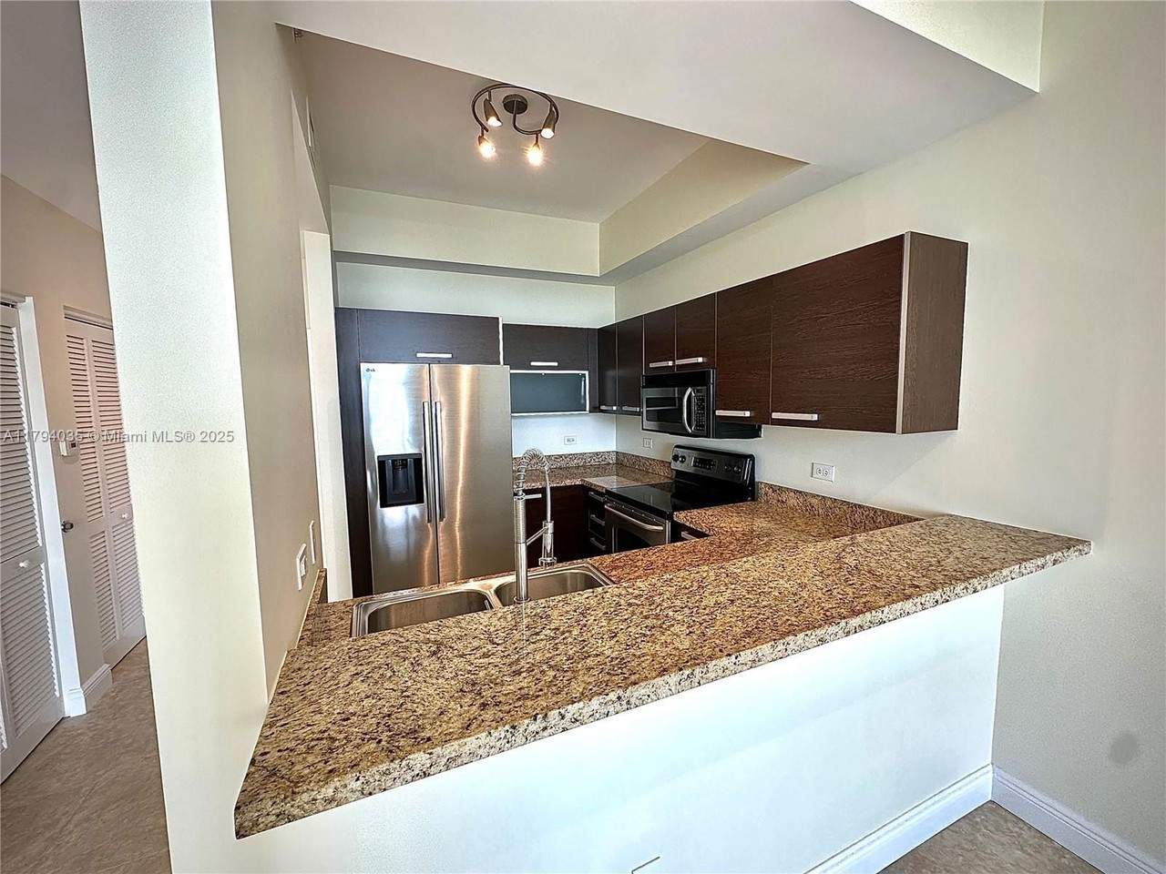 2525 Sw 3rd Ave #705 - Photo 3 of 8