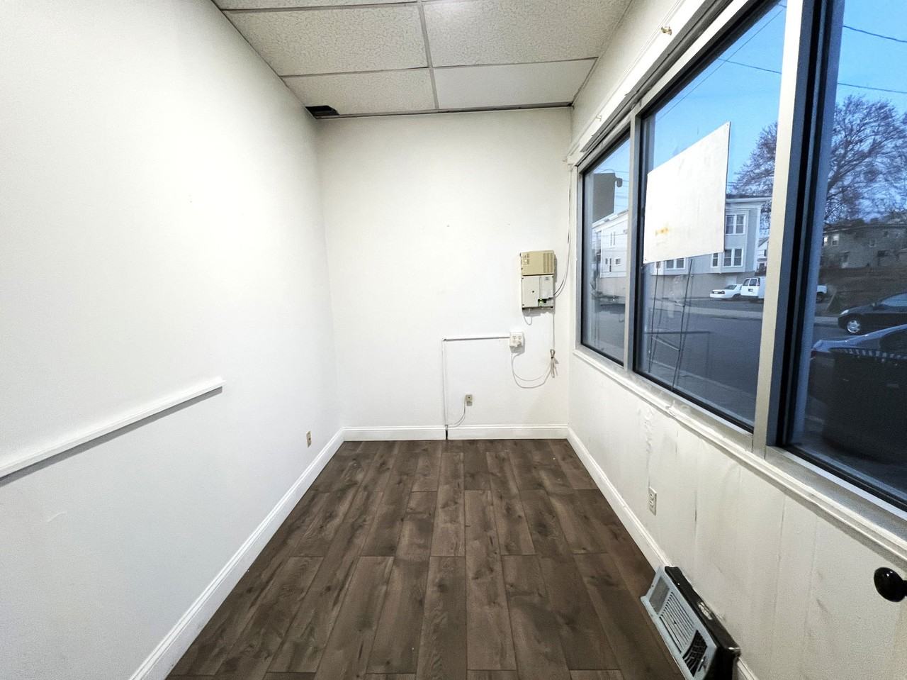 86 Spring St - Photo 3 of 8