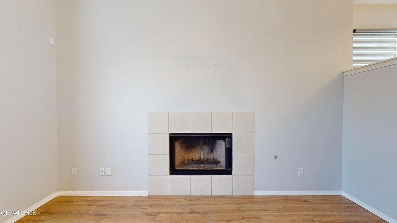 7580 Plaza Taurina Dr - Photo 4 of 42