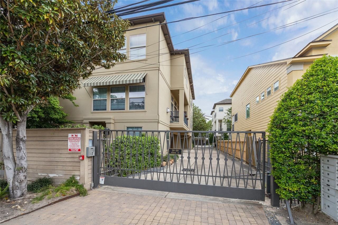 244 Detering St - Photo 2 of 19