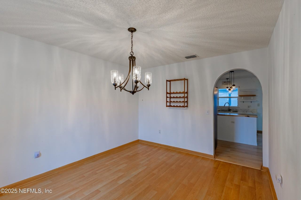 7379 Edenfield Park Road - Photo 5 of 45