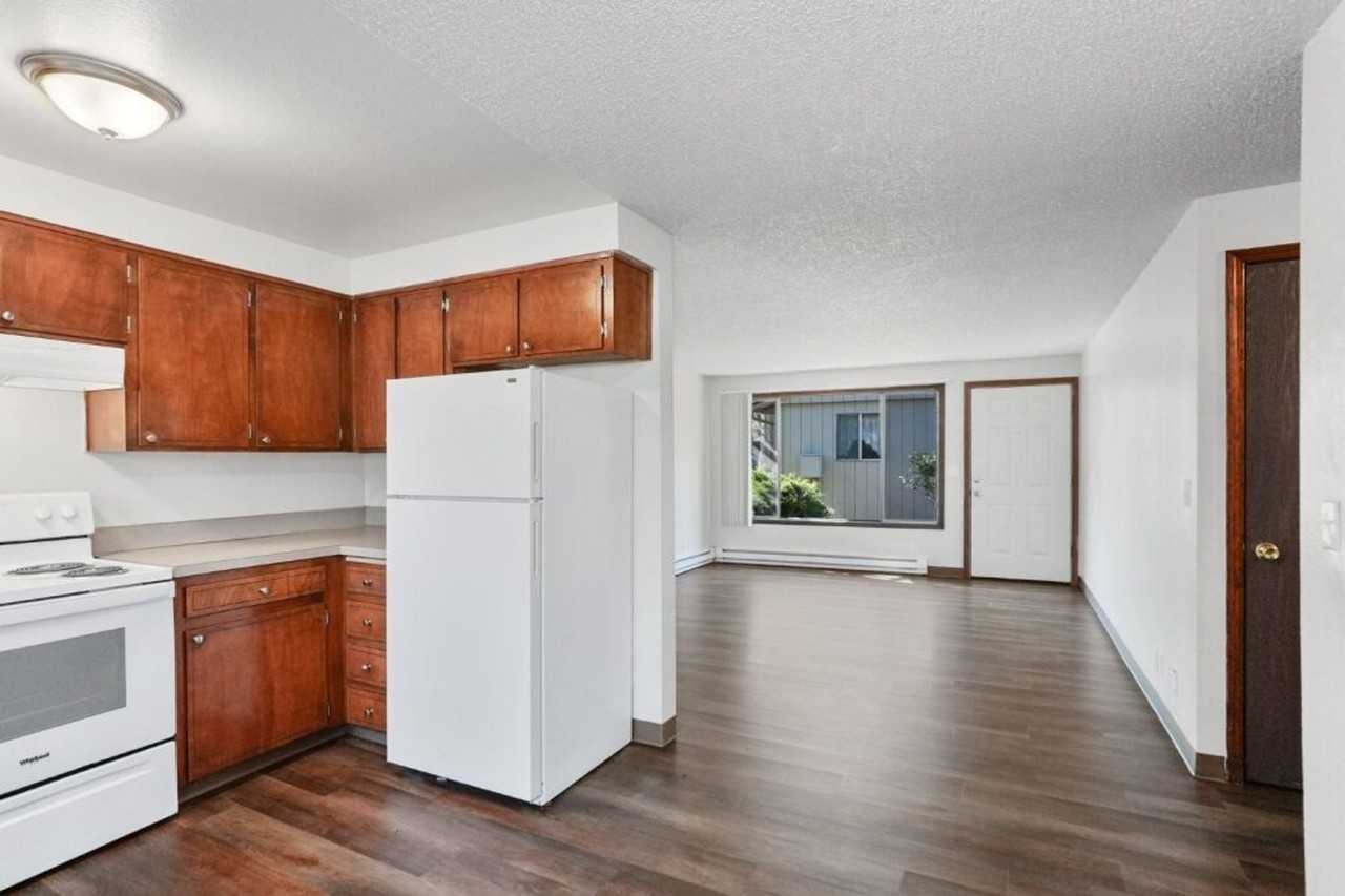 080-Salem Heights - Photo 4 of 20