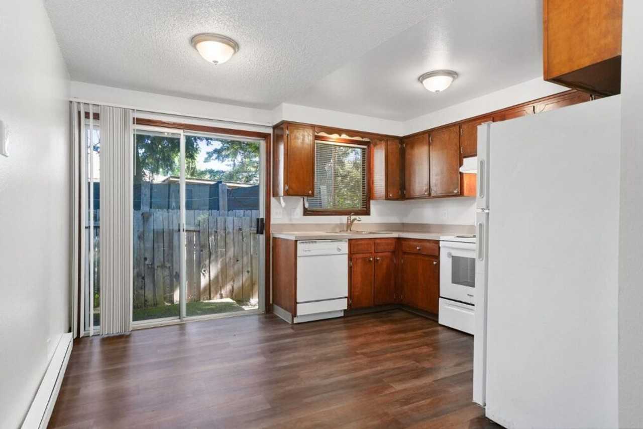 080-Salem Heights - Photo 5 of 20