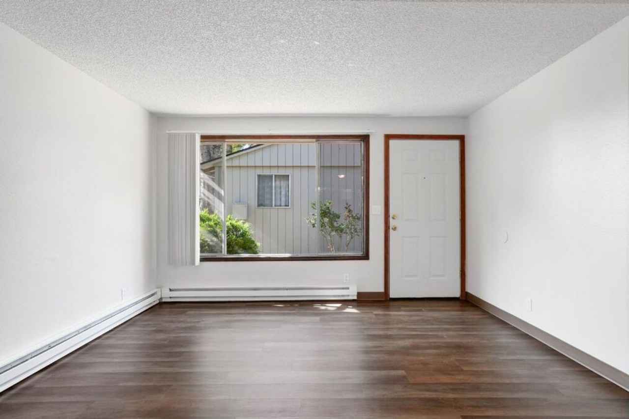 080-Salem Heights - Photo 6 of 20