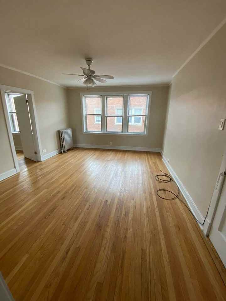 2350 W Touhy Ave #1J