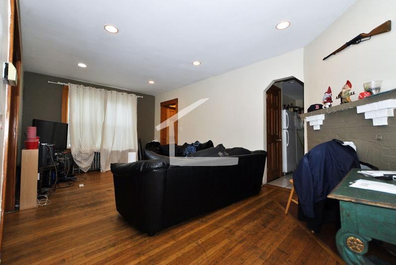 27 S Crescent Circuit #A - Photo 3 of 9