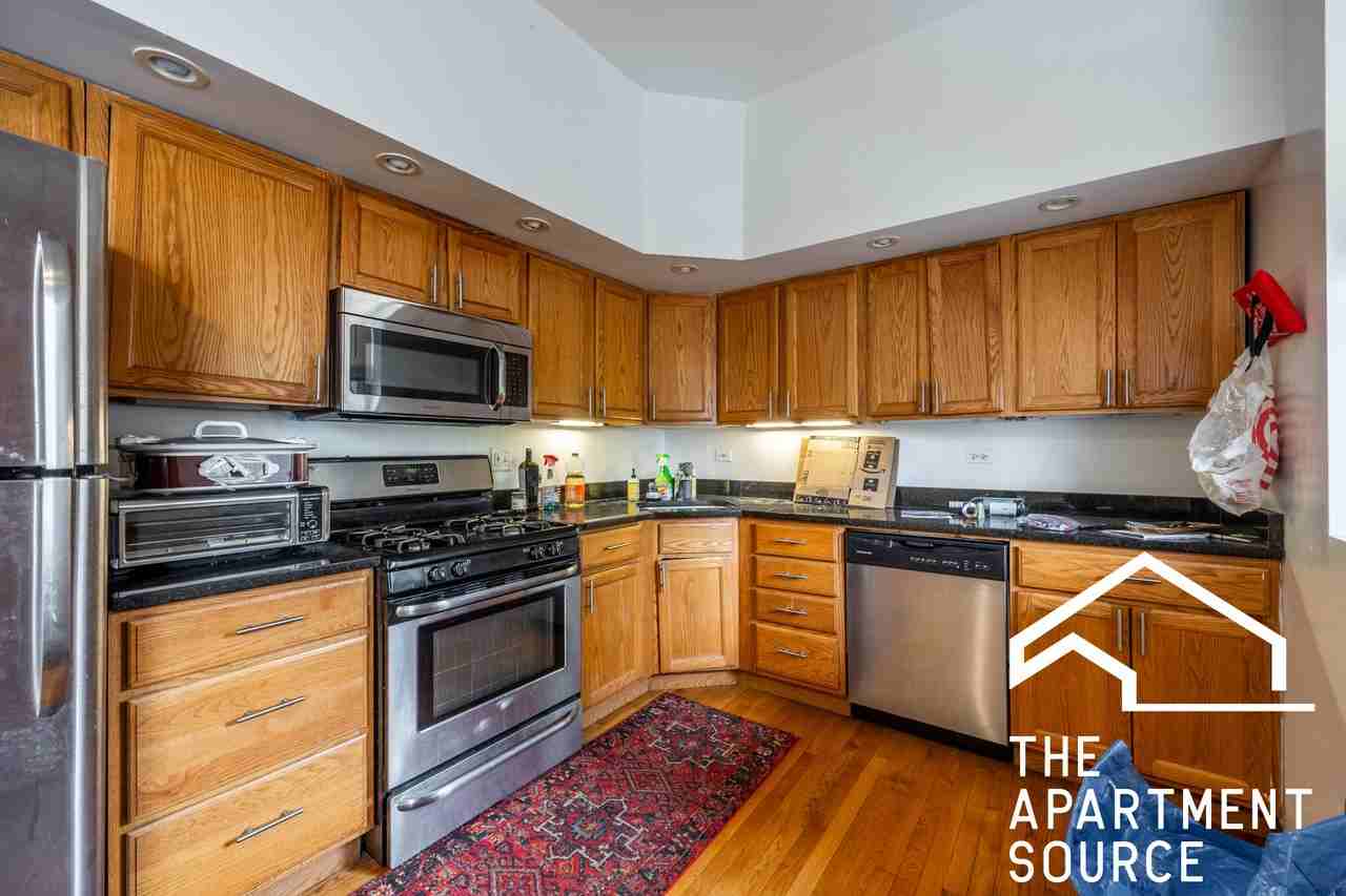 3409 W Parker Ave #2 - Photo 3 of 12