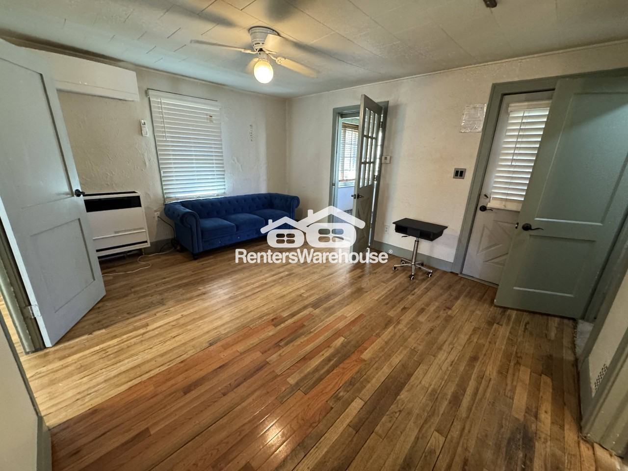 3422 Washburn Ave N - Photo 3 of 21