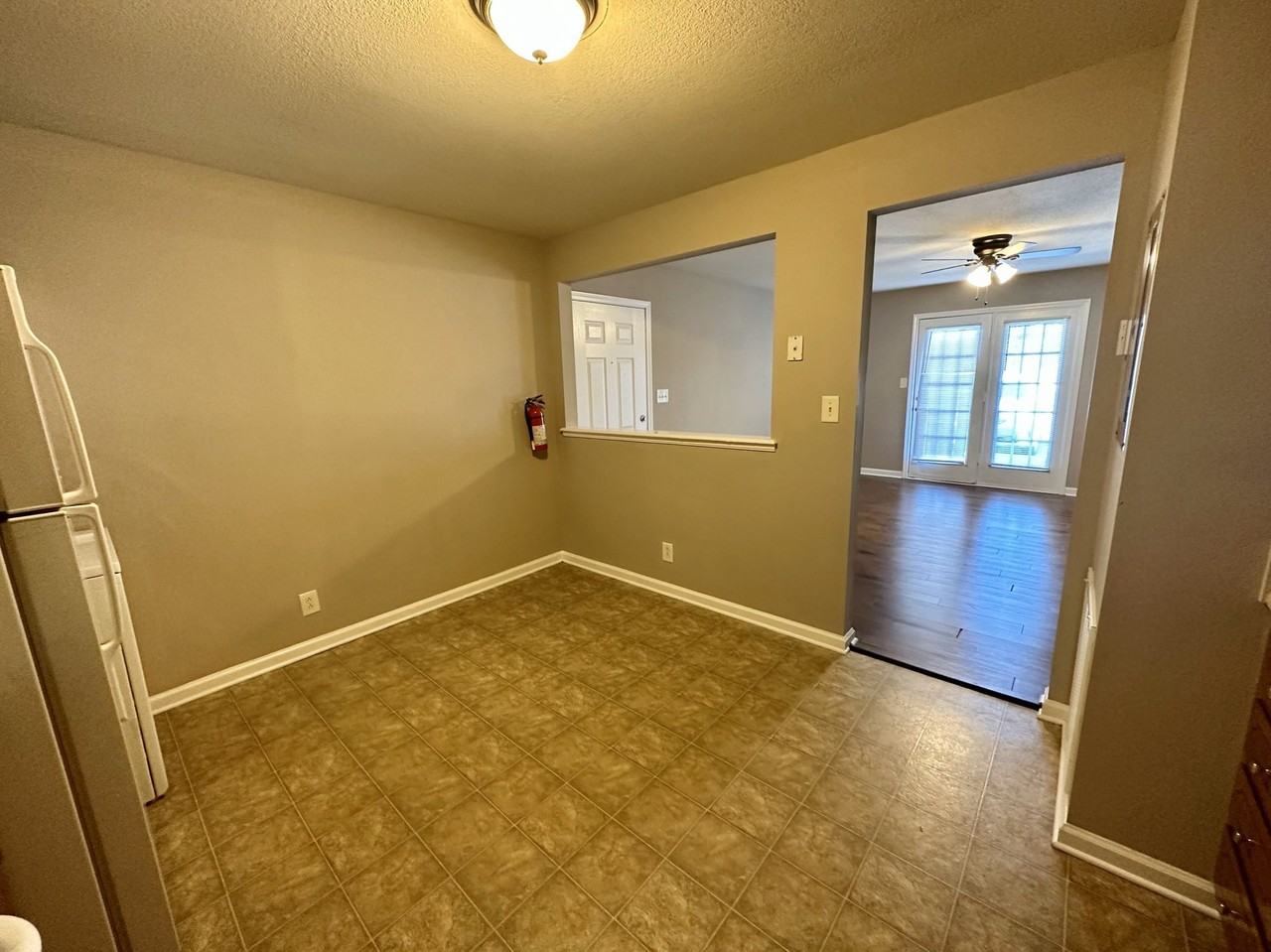 Two Bedroom Pet Friendly Apartment For Rent Near Post! - Photo 6 of 17