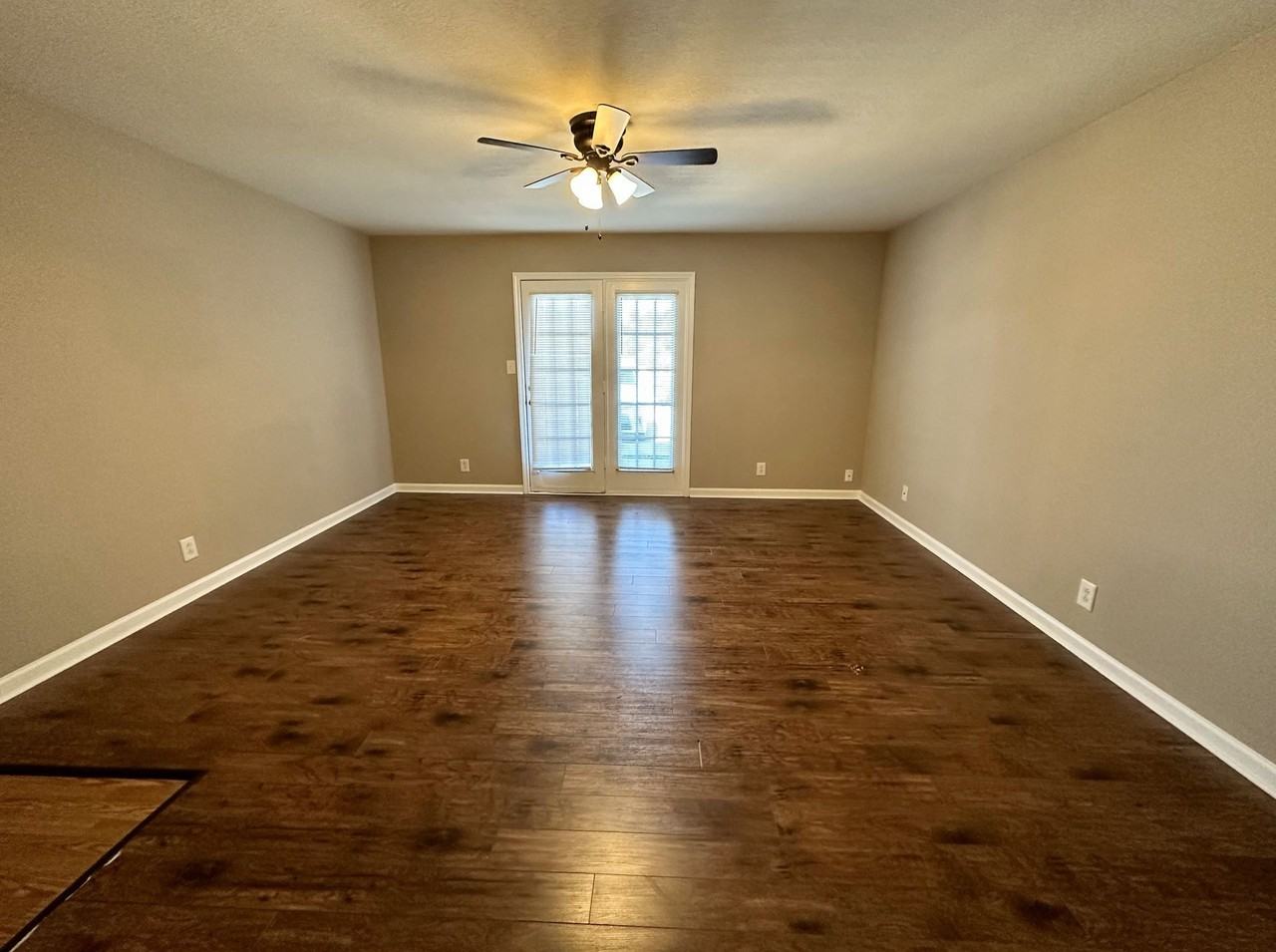 Two Bedroom Pet Friendly Apartment For Rent Near Post! - Photo 7 of 17