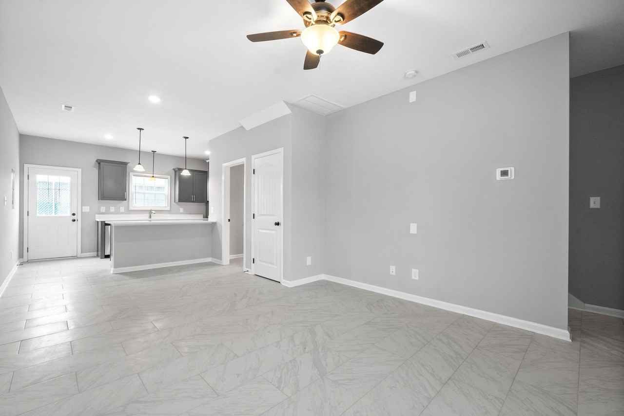 2 Bedroom Pet Friendly Townhomes Near Downtown For Rent! - Photo 7 of 25