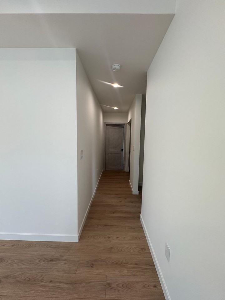 2102 N Pass Ave - Photo 5 of 19