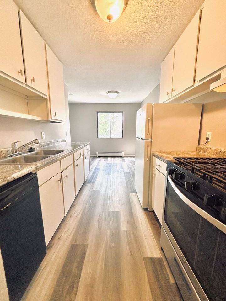 4101 Parklawn Ave #226