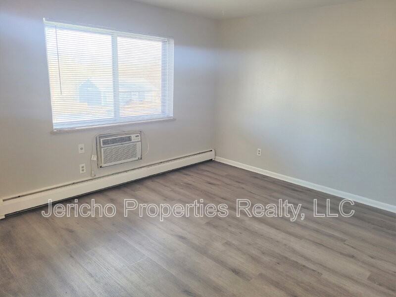 7300 W 20th Ave - Photo 4 of 5