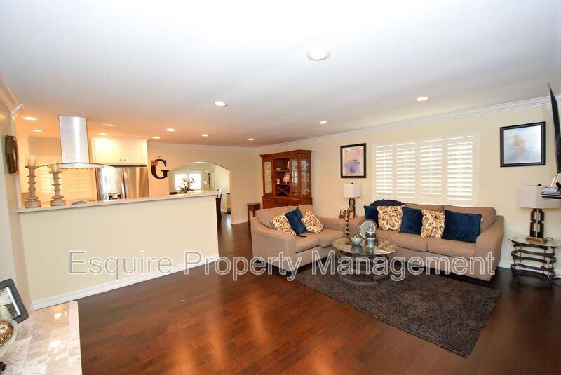 341 Julian St - Photo 2 of 12