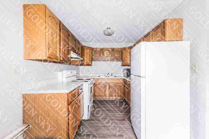 1430 W 14th St #2 - Photo 7 of 11