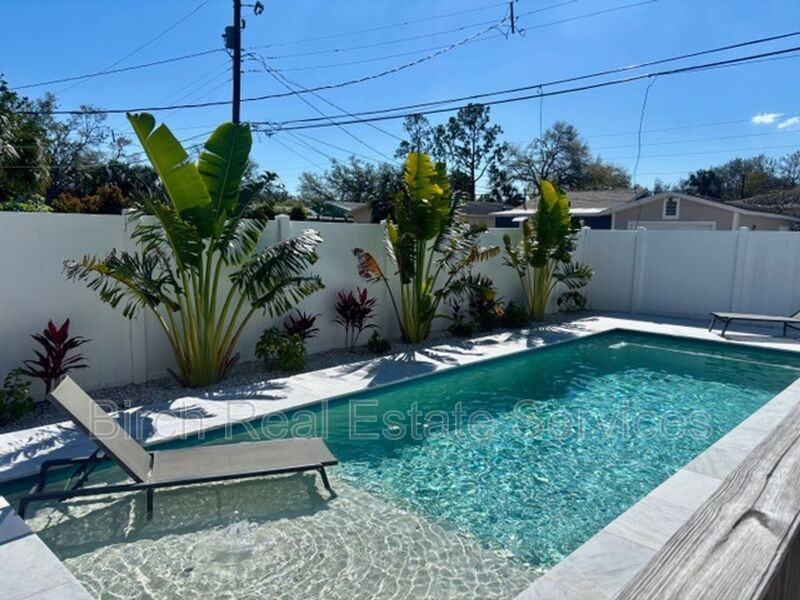 3926 10th Ave N - Photo 2 of 26