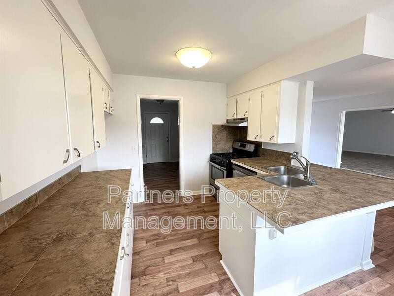 14171 Wolf Dr - Photo 2 of 24