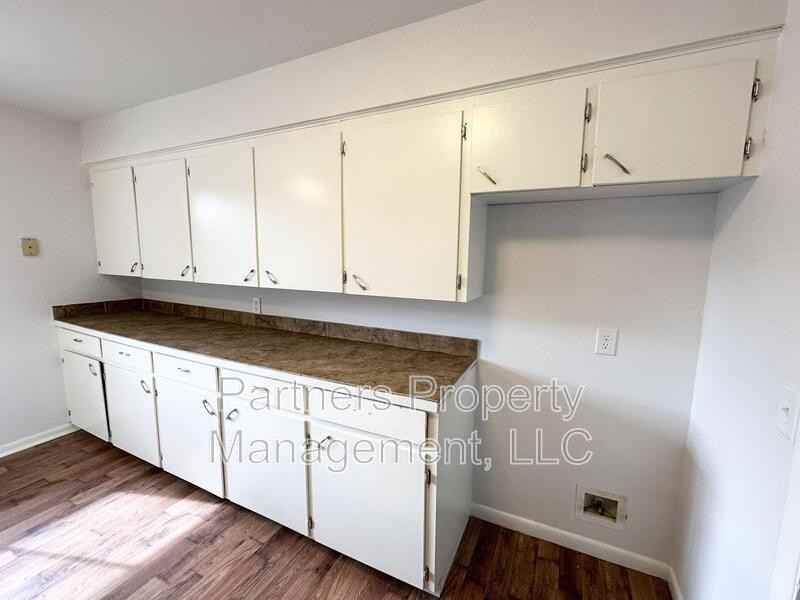 14171 Wolf Dr - Photo 3 of 24