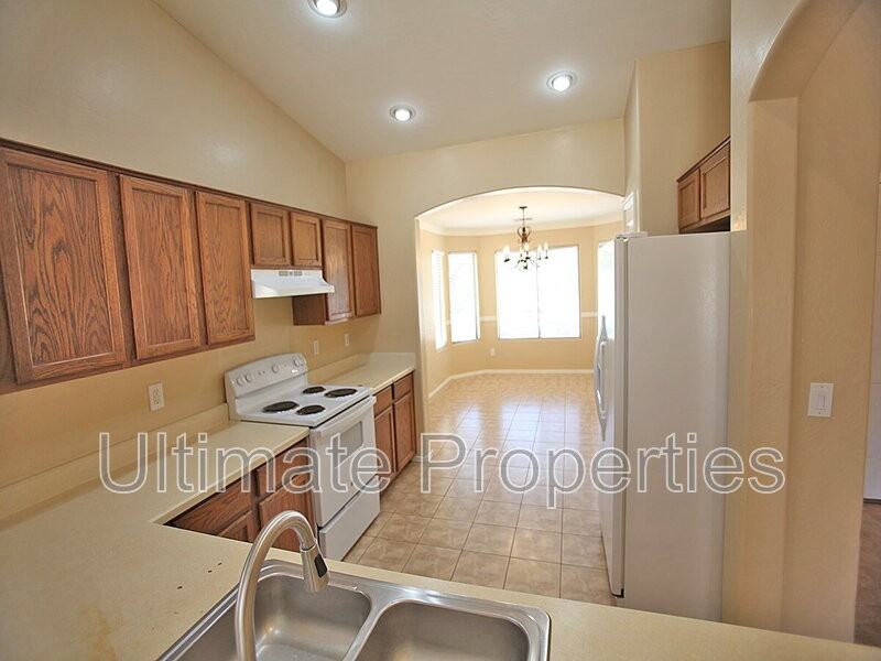 2333 W Maldonado Rd - Photo 4 of 13
