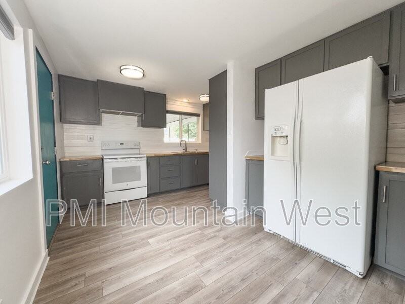 400 Sw - Photo 4 of 25