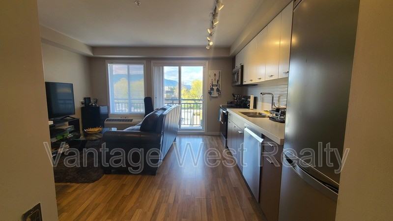 1500 Dickson Ave - Photo 4 of 13