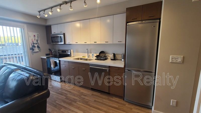 1500 Dickson Ave - Photo 6 of 13