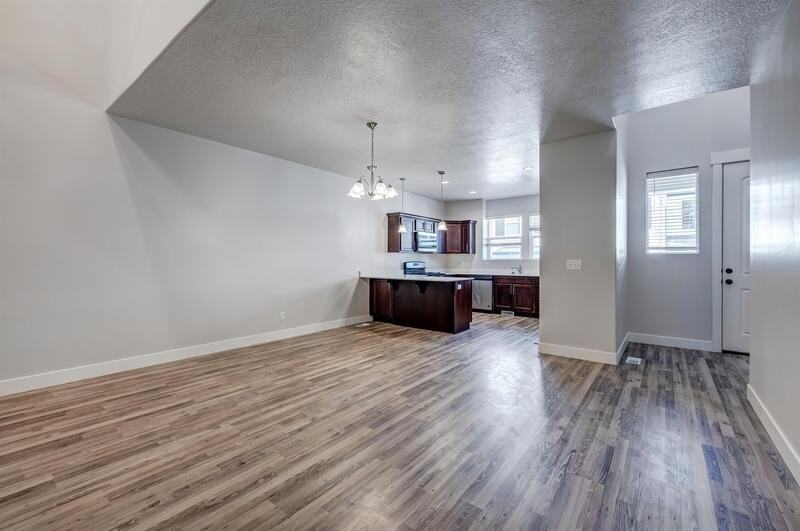 2032 Nw - Photo 4 of 24