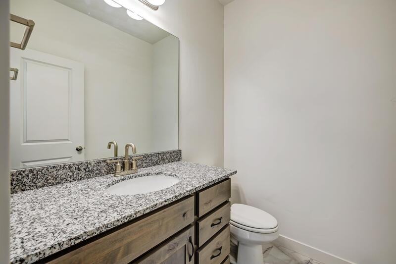 803 N Hilltop Dr - Photo 4 of 21