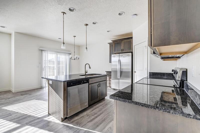 803 N Hilltop Dr - Photo 5 of 21