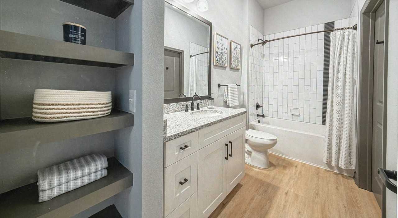 13283 N Main St - Photo 4 of 11