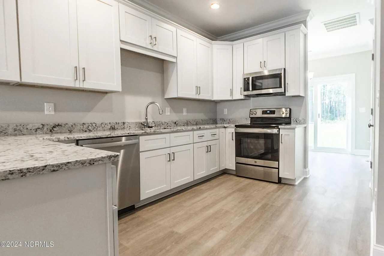 53 Crew Ct - Photo 5 of 29